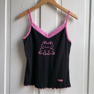 Vintage Y2K 2005 French Kiss Pink Frog Cotton Lettuce Hem Camisole Tank Top